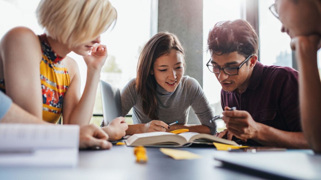 ESL Classes Toronto CLLC