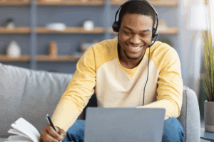 Online English course – international student studying ESL with CLLC from home.